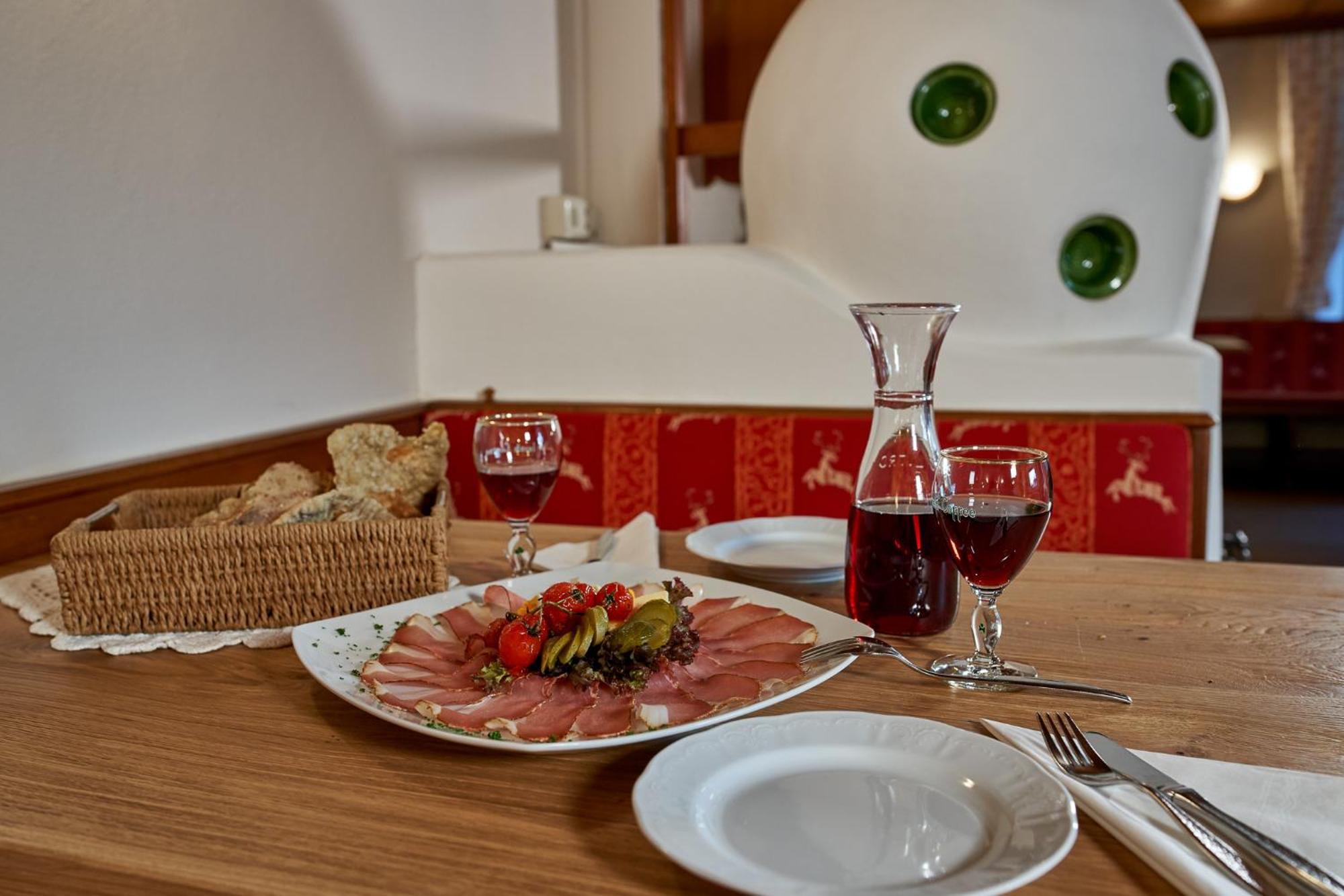 Hotel Jaegerhof Oetz Εξωτερικό φωτογραφία